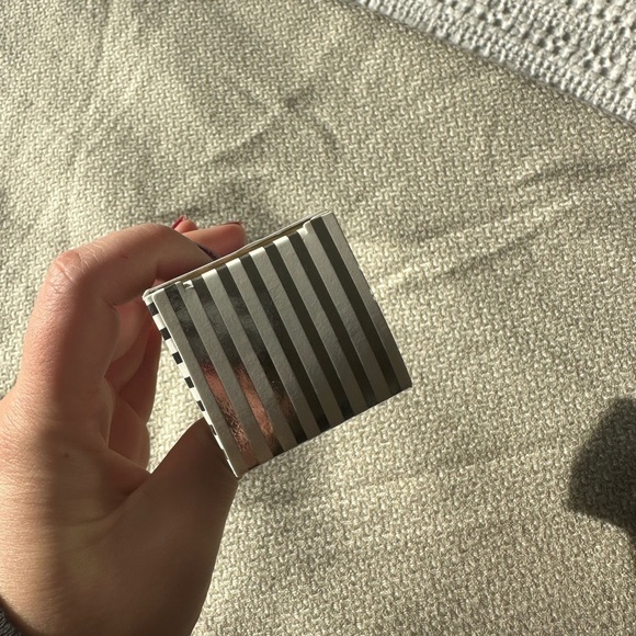 NEW First Aid Beauty Ultra Repair Face Moisturizer with Sunscreen SPF 30 - Picture 6 of 6